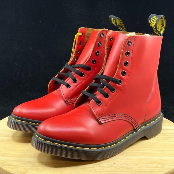 DOC DR. MARTENS RED SMOOTH LEATHER BOOTS RARE VINTAGE WOMENS SIZE 9/ MENS SIZE 8 - Picture 2 of 10